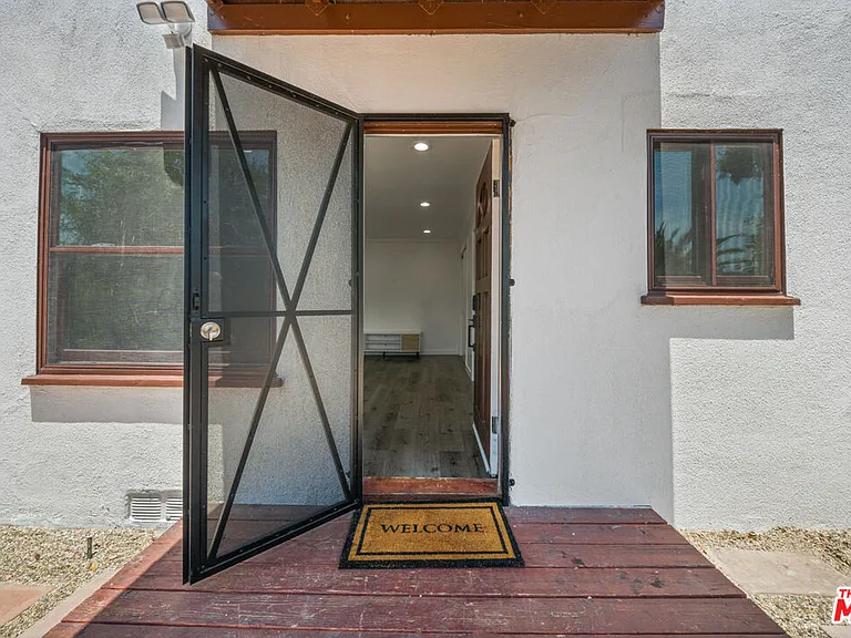 238 Thorne St #A — Photo 3