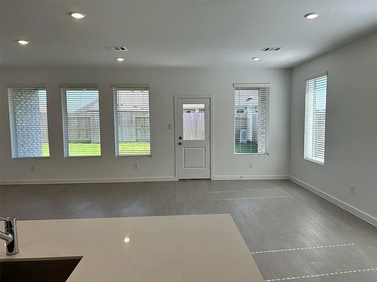 8306 Amber Summit Ln — Photo 13
