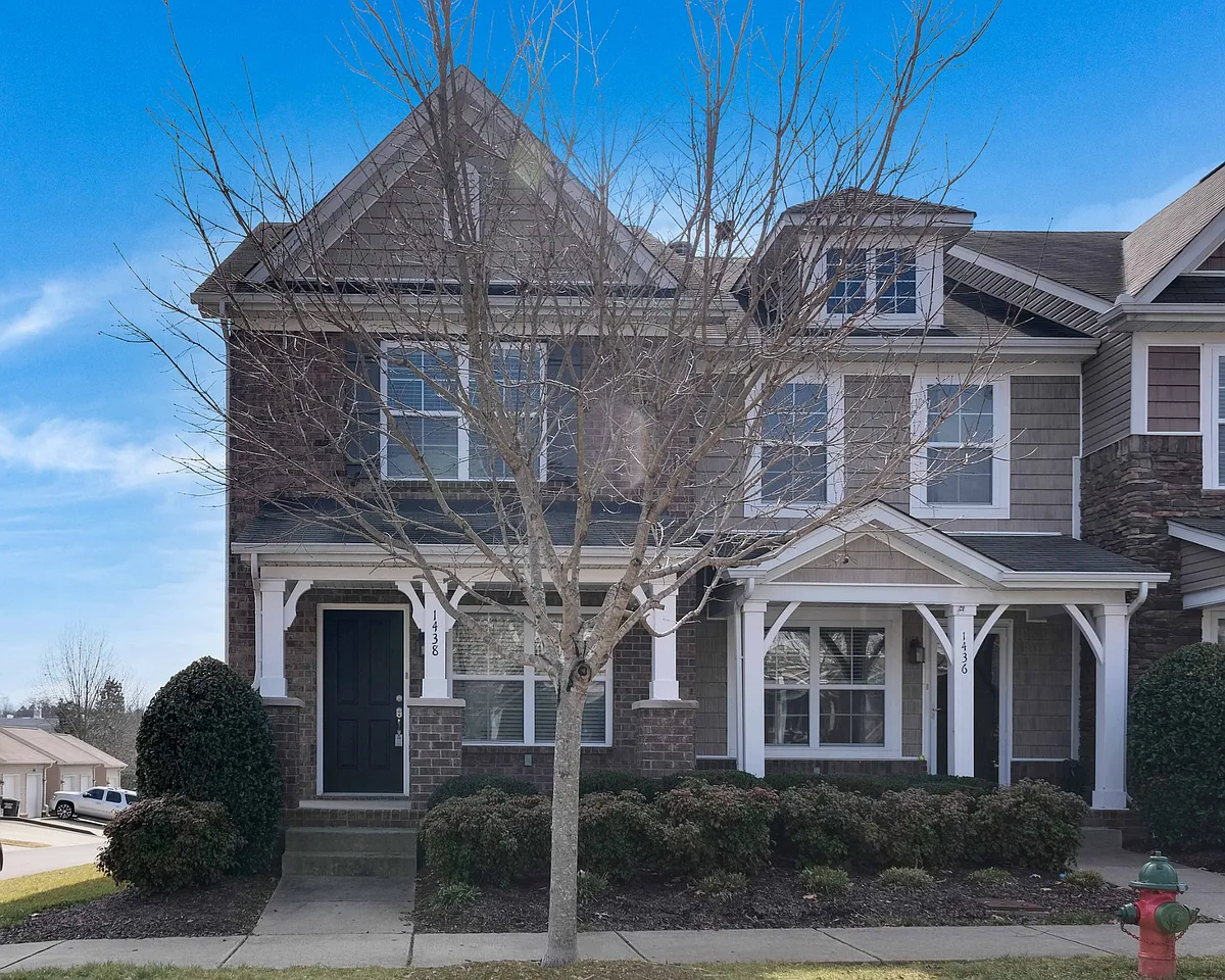 Building Photo - 1438 Riverbrook Dr #1