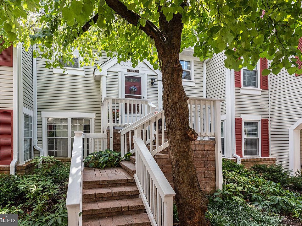 1st image of 2925 S Woodstock St #4