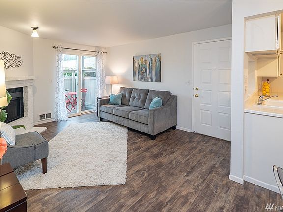 3rd image of 14200 NE 171st St #107