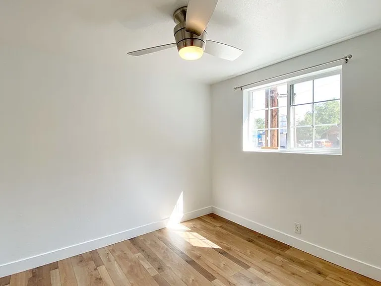215 W Pueblo St — Photo 6