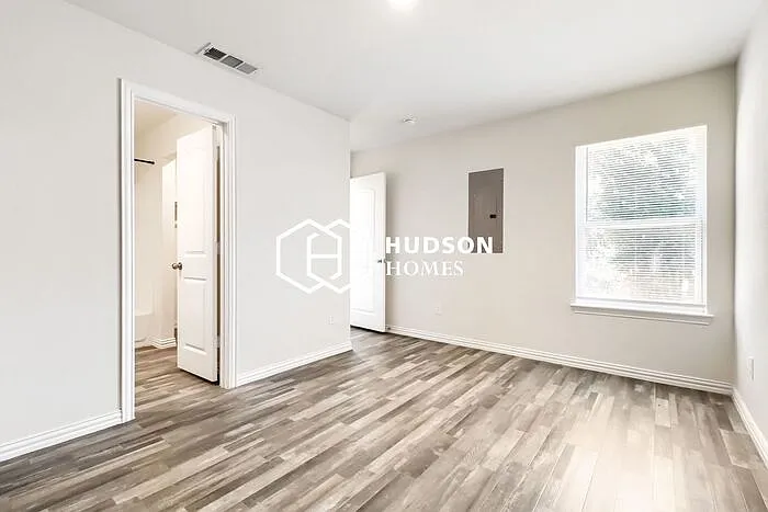 5904 Montague St — Photo 7