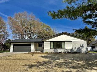 920 N 115th St, Wauwatosa, WI 53226