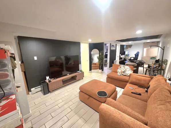 22003 64th Ave #B, Oakland Gardens, NY 11364