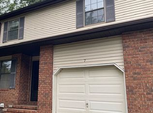 7 Cactus Ct, Edison, NJ 08820