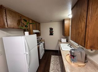 445 W Orangeburg Ave, Modesto, CA 95350