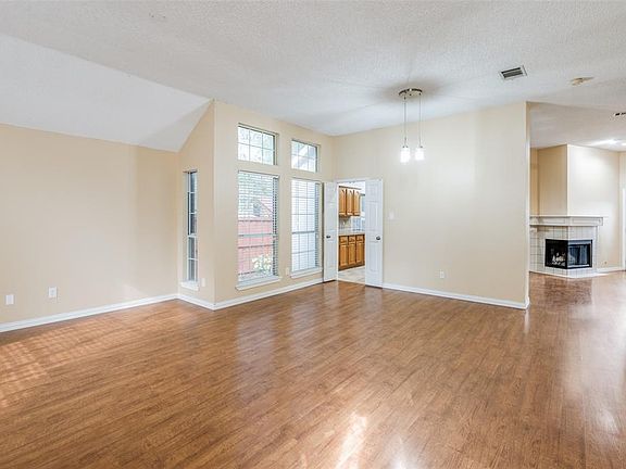3rd image of 2602 Bordeaux Dr