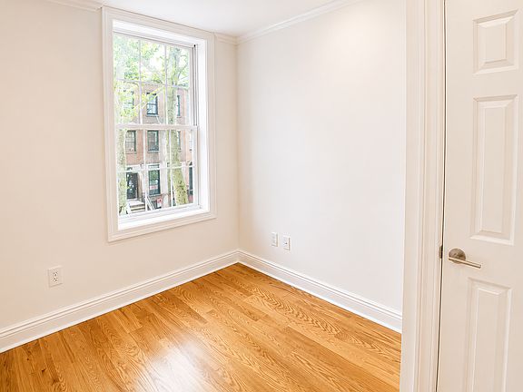 4th image of 178 Clinton St APT 3F