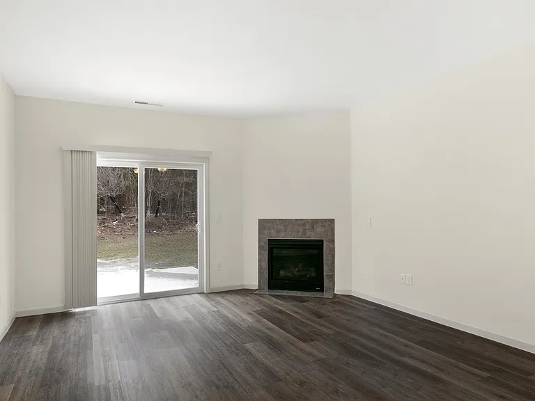Townhomes at Woodland's Edge — Photo 39