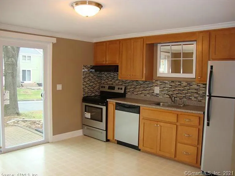 14 Redbud Ln — Photo 7