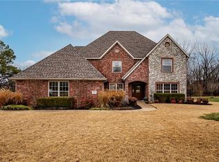 2707 S 24th St, Rogers, AR 72758