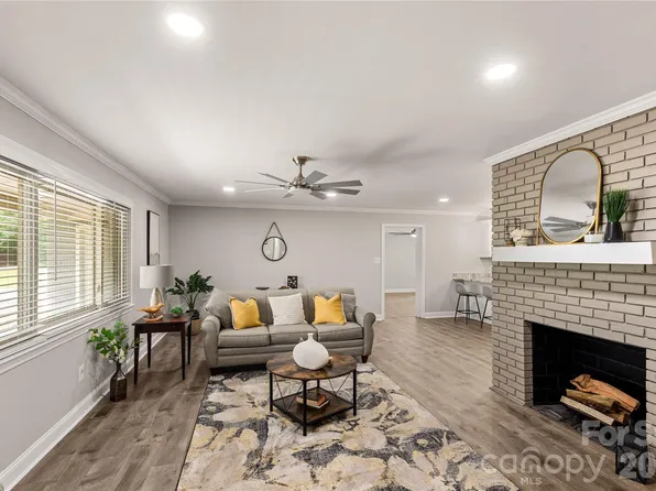 1297 Potter Rd, Lancaster, SC 29720