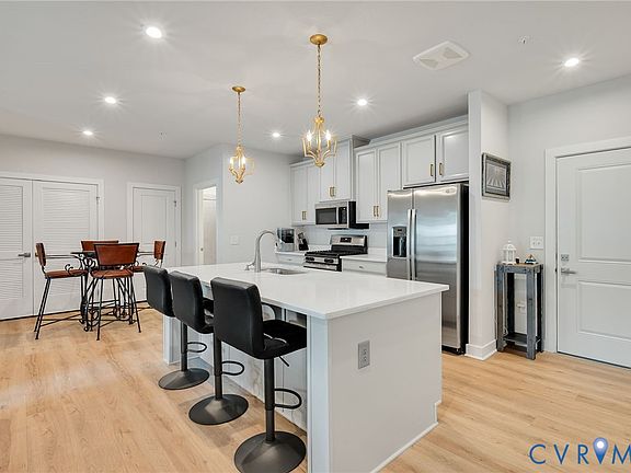 2nd image of 6601 Citory Way #204