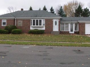 41 Meaford Rd, Cheektowaga, NY 14215