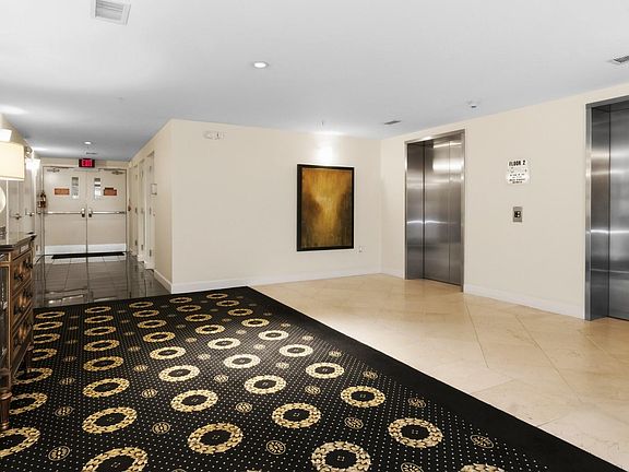 5th image of 3030 Post Oak Blvd Unit 202