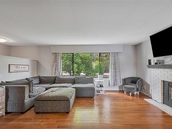 4th image of 1591 Sharon Pl