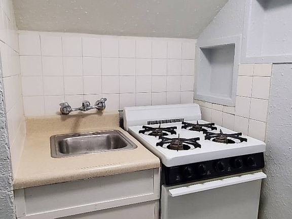 2nd image of 290 E Truman Ave #Ave;-unit 1