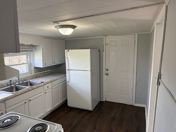 5th image of 315 N Highland Ave