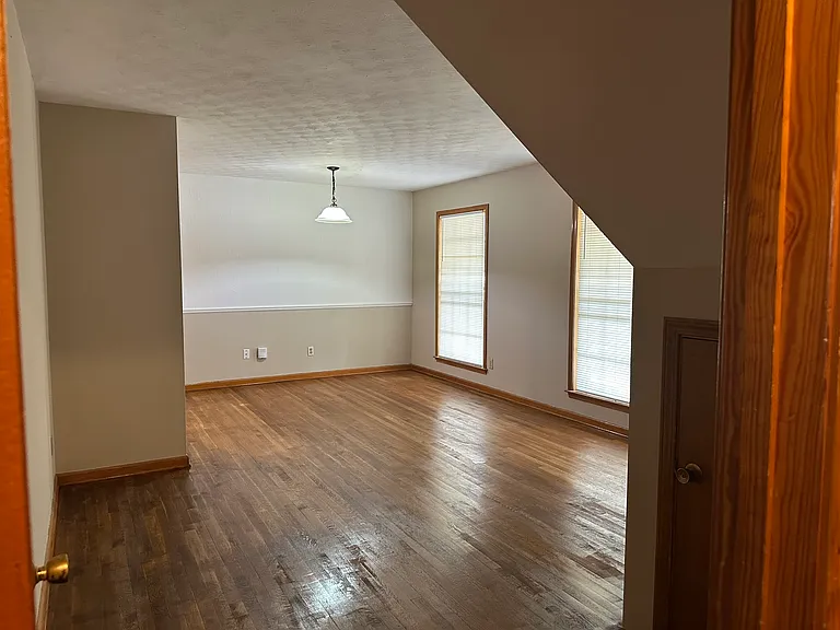 4697 Wooddale Ave — Photo 14