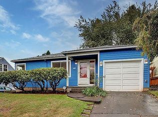 7704 SE Madison St, Portland, OR 97215