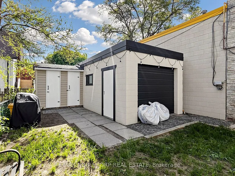 67 Florence Cres #1 — Photo 16