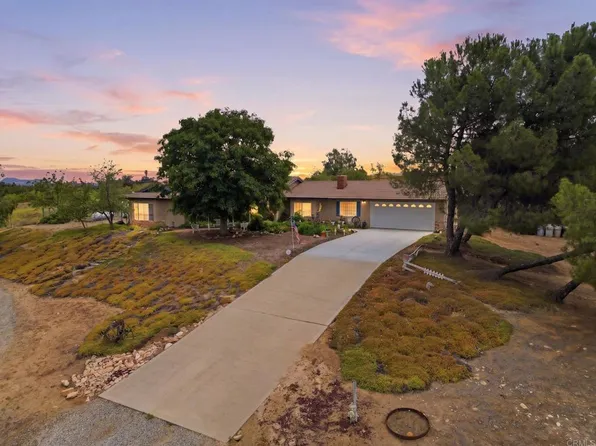 23264 Rolling Meadows Dr, Perris, CA 92570