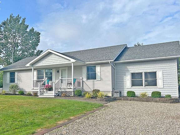 2nd image of 101 Pickerel Dr