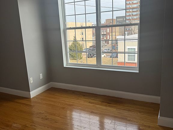 5th image of 1240 N 15th St #3