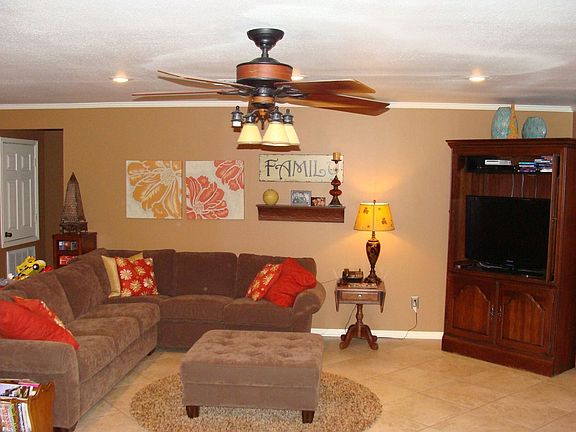 4th image of 2731 Brentwood Dr