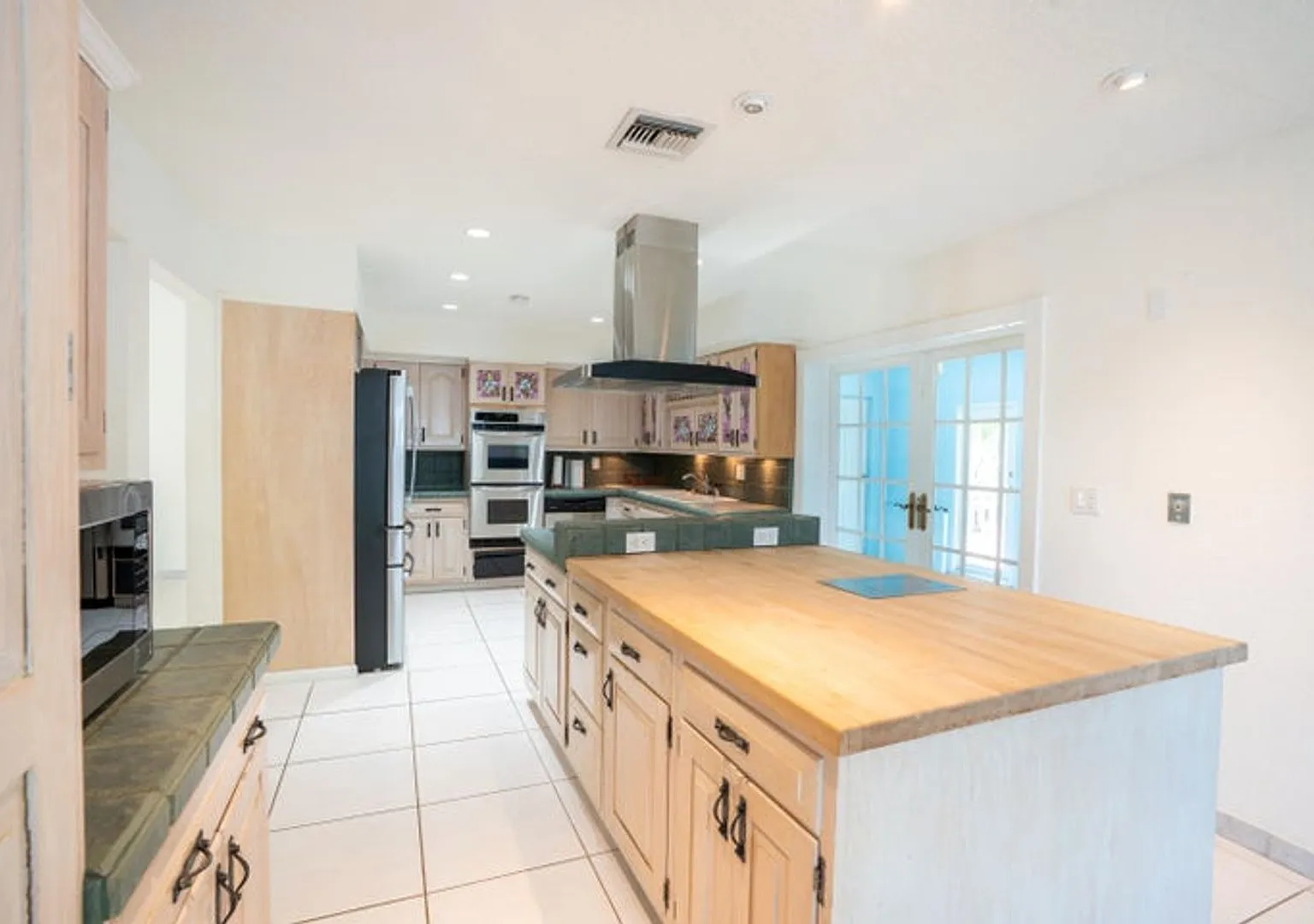 17 SE 8TH Terrace, Deerfield Beach, FL 33441 - 4030 — Photo 1