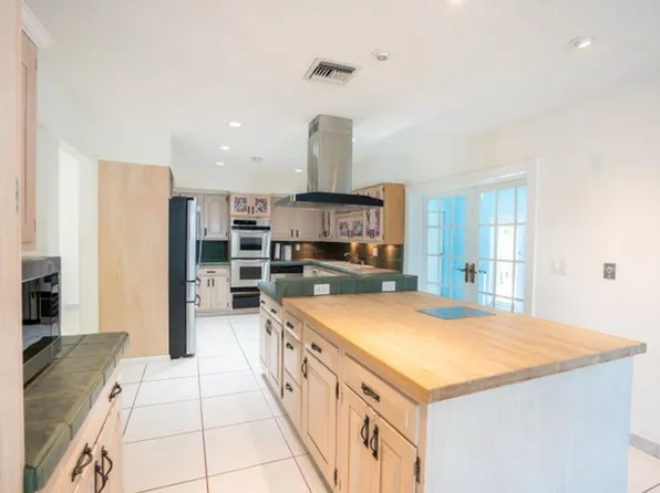 17 SE 8th Ter, Deerfield Beach, FL 33441