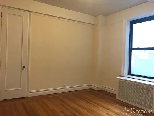 Rented by City Connections Realty | media 16