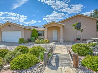 13229 Circulo Largo Dr NE, Albuquerque, NM 87112