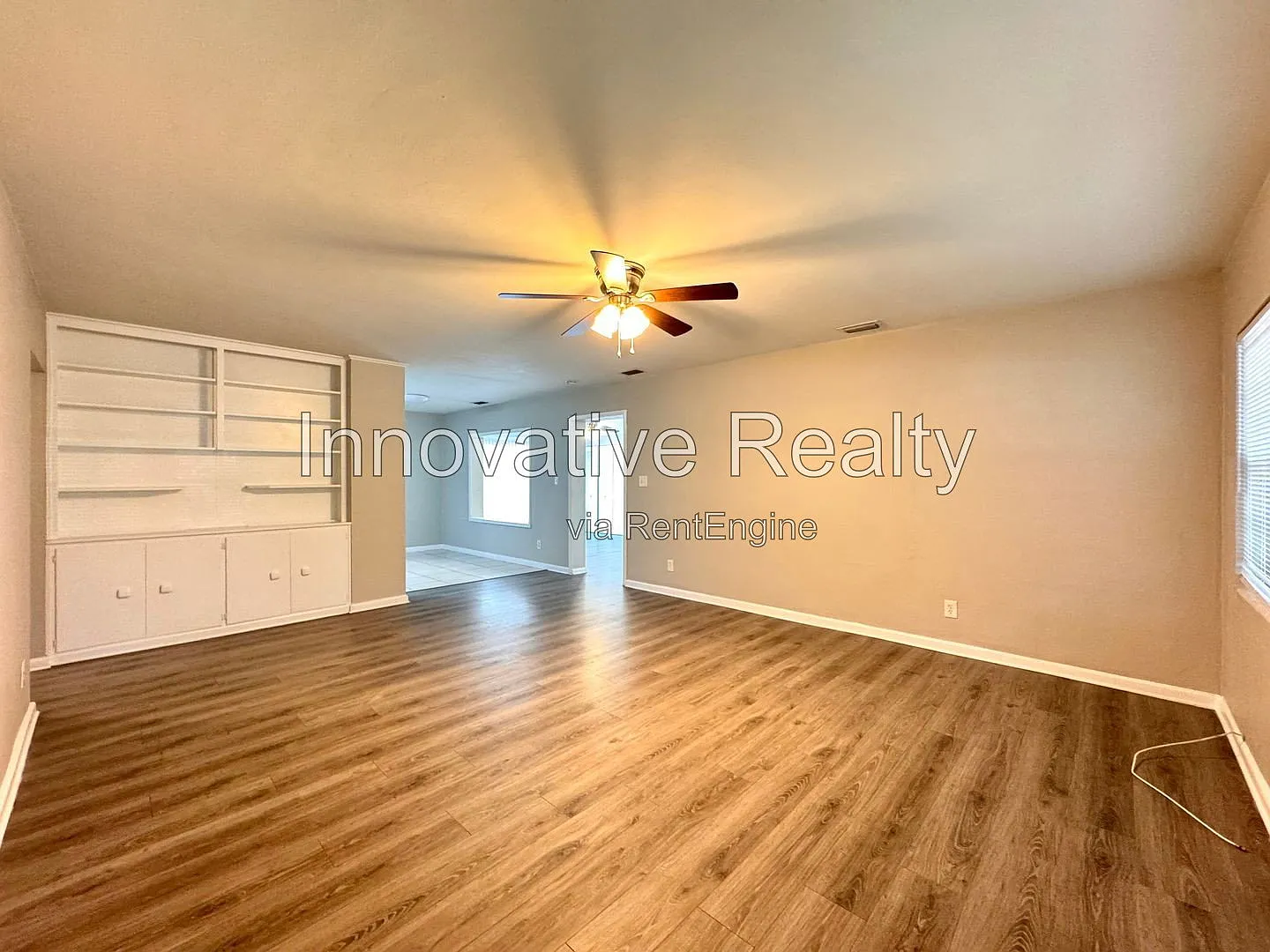 3 bed, 2.0 bath, 1410 sqft, $2,150 — Photo 2