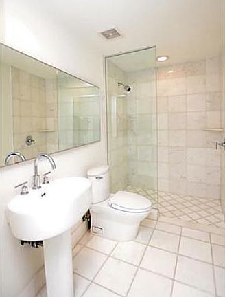4th image of 2950 NE 188th St APT 314