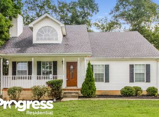 617 Rocky Ridge Cir, La Vergne, TN 37086