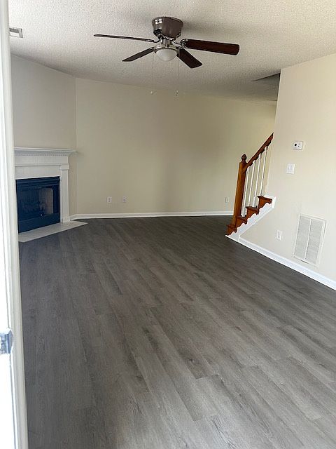 1st image of 3923 Sterling Pointe Dr #Aaa5