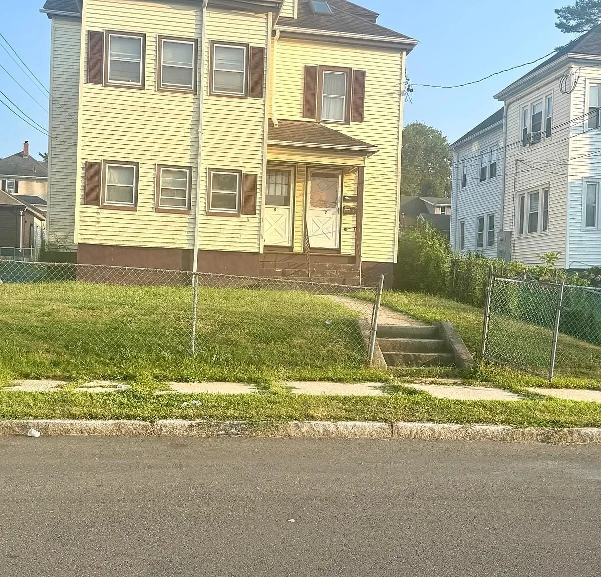 2 bed, 1.0 bath, 1143 sqft, $2,100 — Photo 1