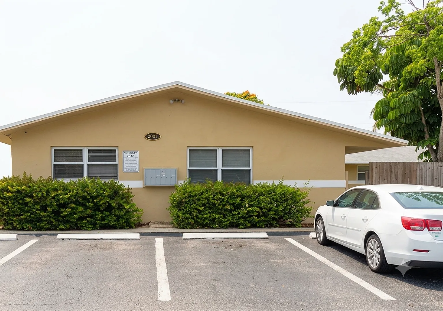 1001 SW 15 Ave — Photo 1