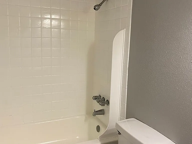 TEXANA APARTMENTS — Photo 10
