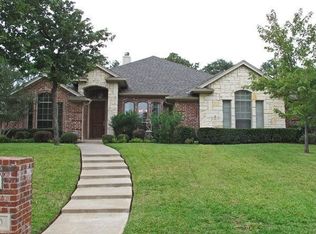 720 Lonesome Dove Trl, Hurst, TX 76054