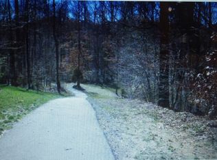 9233 Hollybush Ln, Charlotte, NC 28277