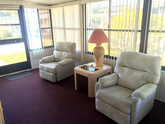 3rd image of 2163 Piazza Dr