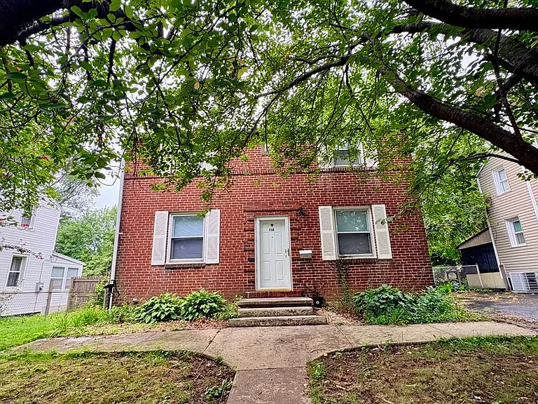 118 Atlas Dr — Photo 2