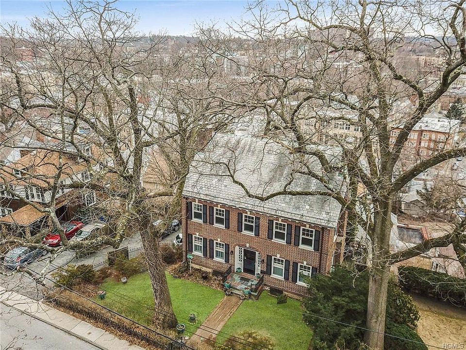 1st image of 31 Prospect Dr