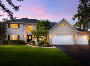 1427 Ada Ln, Naperville, IL 60540