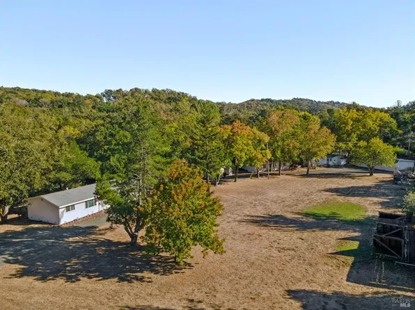 1365 Dawn Hill Road, Glen Ellen, CA 95442