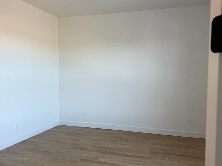 18857 Selah Way #1 — Photo 8