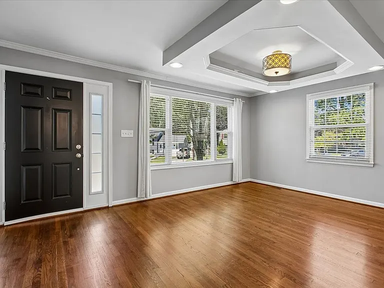 3801 Denfeld Ave — Photo 4
